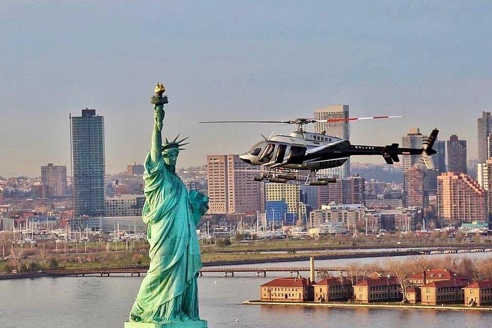 Private Helicopter Transfer from New York Airports to Lower Manhattan - Photo 3