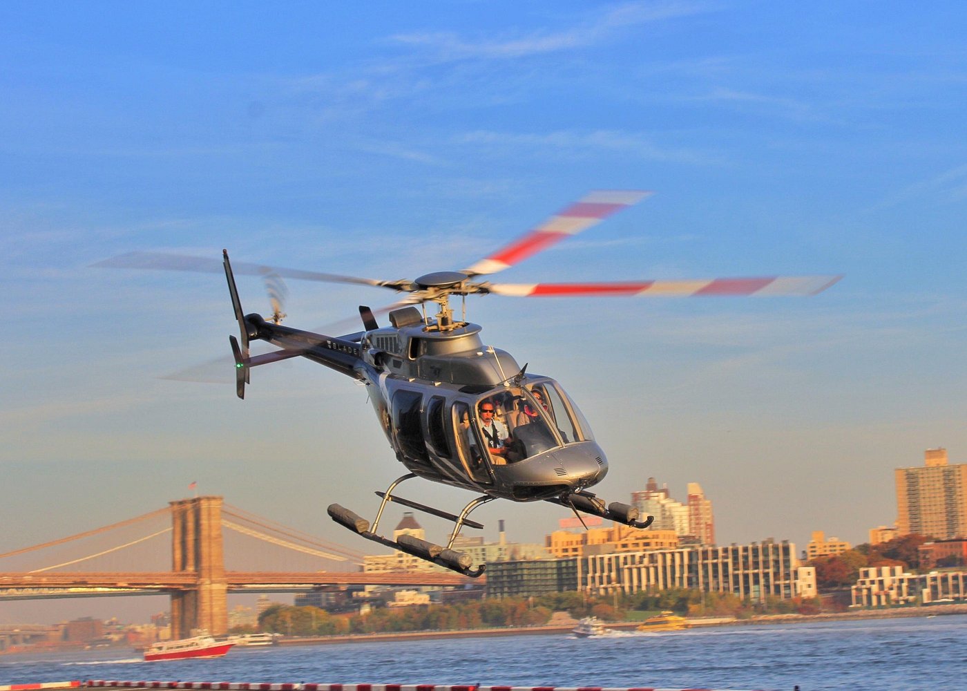 Private Helicopter Transfer from New York Airports to Lower Manhattan - Photo 2