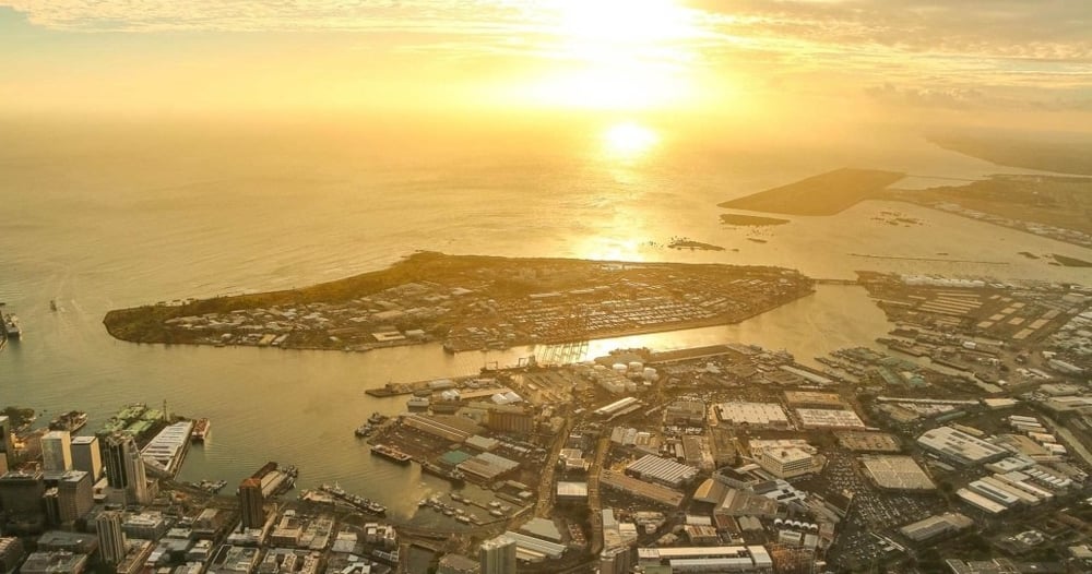 Battleship Missouri and Pearl Harbor Helicopter Tour From Oahu