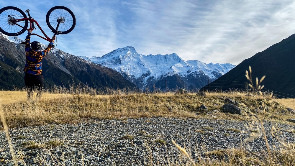 A20 Transfer + 50 minute Scenic Flight - Photo 3