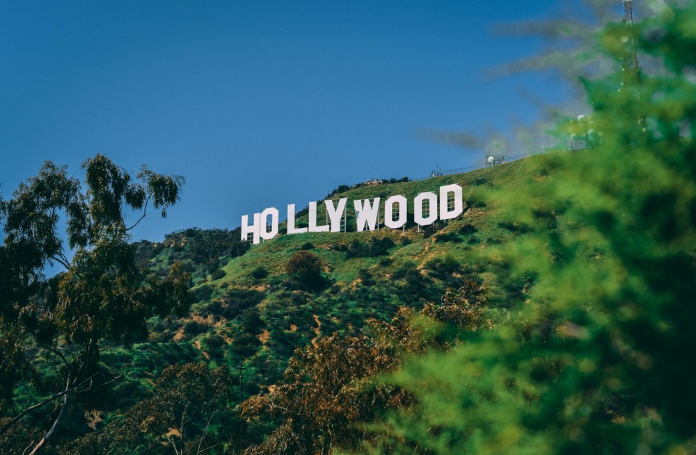 Hollywood Sign + DTLA Helicopter Tour