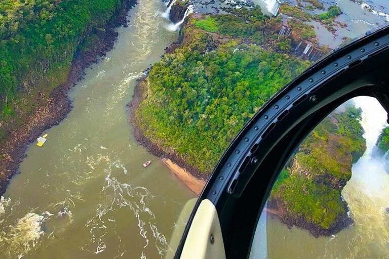 Helicopter over the Iguazu Falls, transfer at Gran Meliá Iguazú - Photo 2