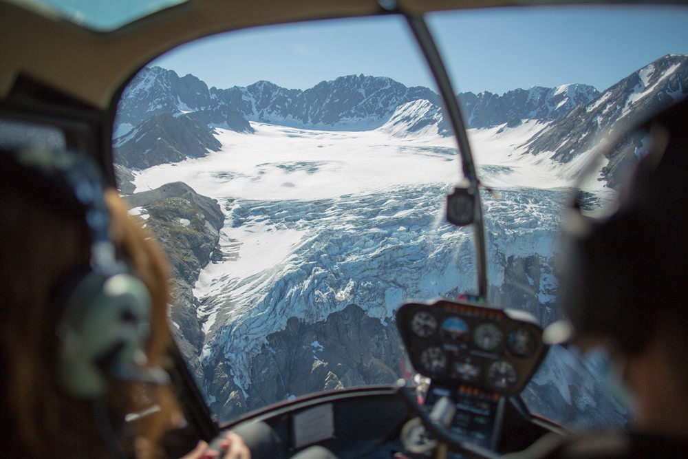 Helicopter and Glacier Dogsled Tour (Plus Lower Glacier Landing)