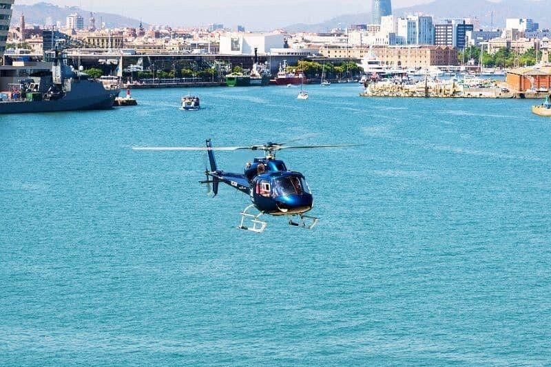 Barcelona Official Helicopter Tour + in-flight Video - Photo 2